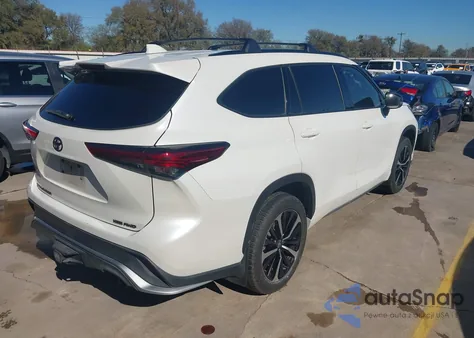2021 Toyota Highlander Xse z USA, uszkodzony, nr VIN 5TDLZRBH4MS122275